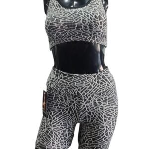 Conjunto top y short estampado gris