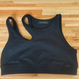 Top deportivo negro
